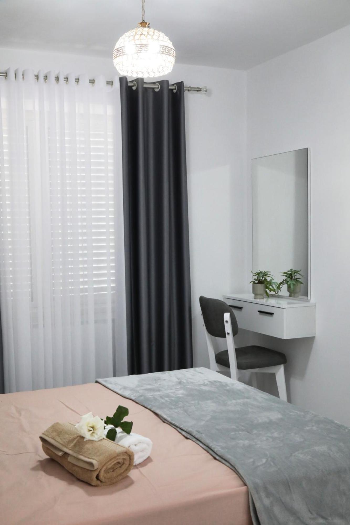 Rozafa Guest Room Center Shkoder Exterior photo