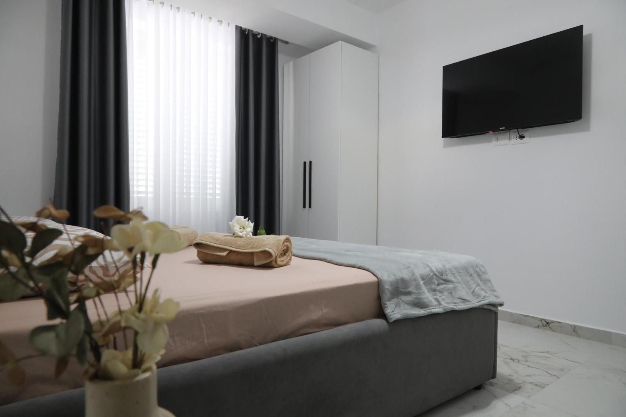 Rozafa Guest Room Center Shkoder Exterior photo